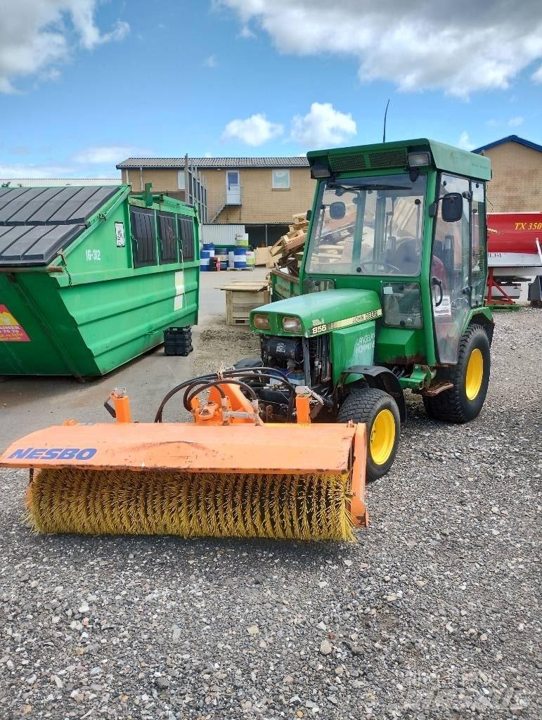 John Deere 955 小型拖拉机