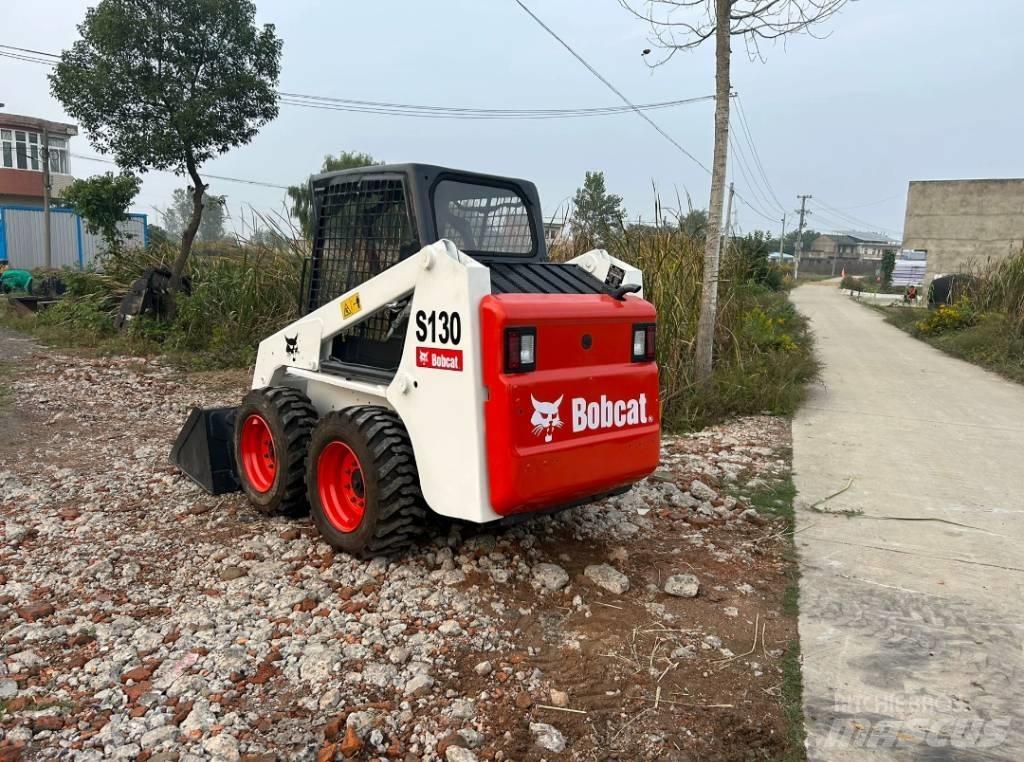 Bobcat S 130 滑移装载机