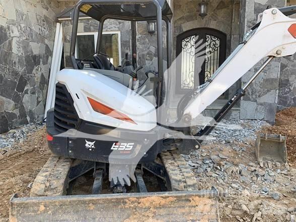 Bobcat E35 小型挖掘机