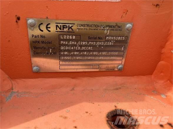 NPK  滑移装载机
