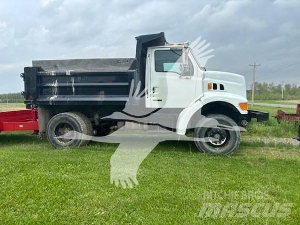 Sterling L7500 自卸式货车