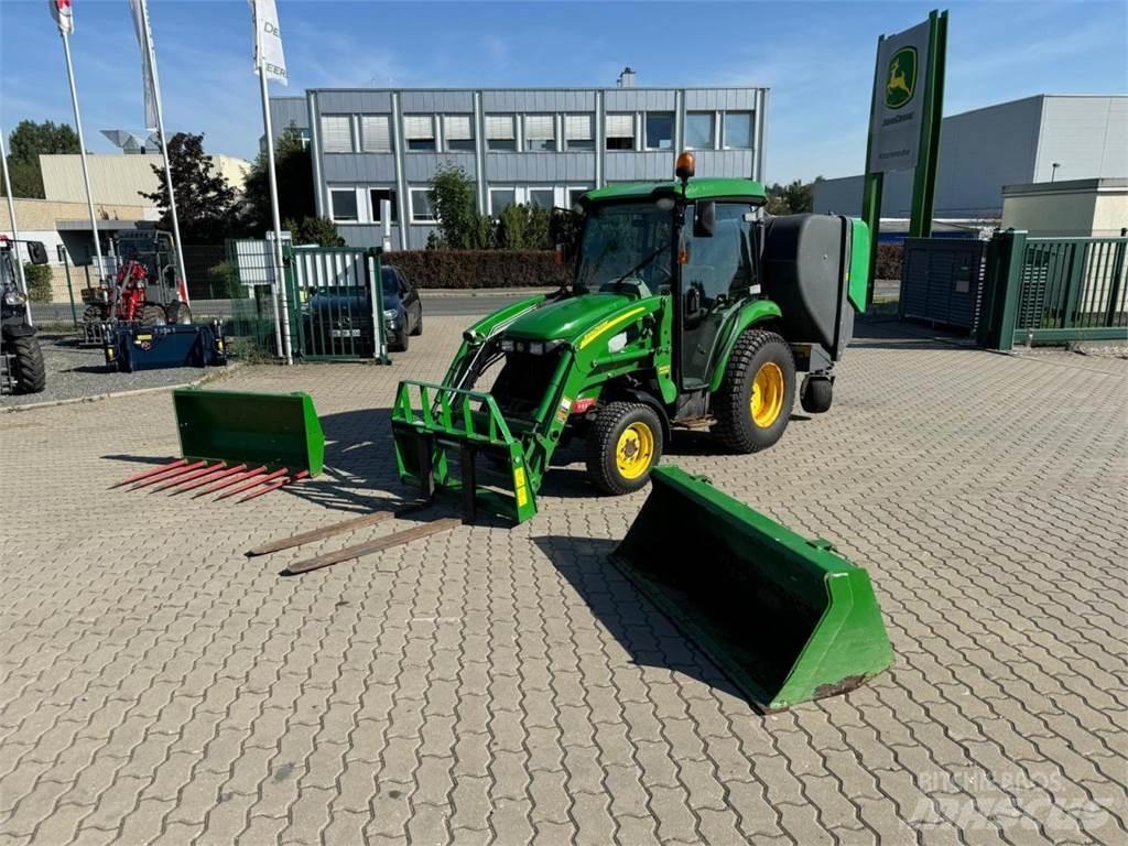 John Deere 3720 小型拖拉机