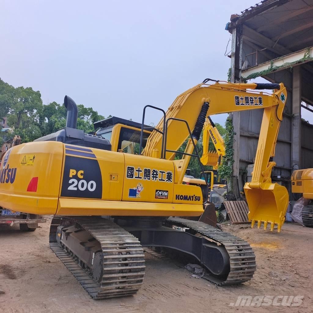 Komatsu PC 200 履带挖掘机