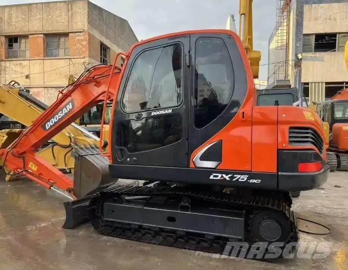 Doosan DX75-9C 中型挖掘机