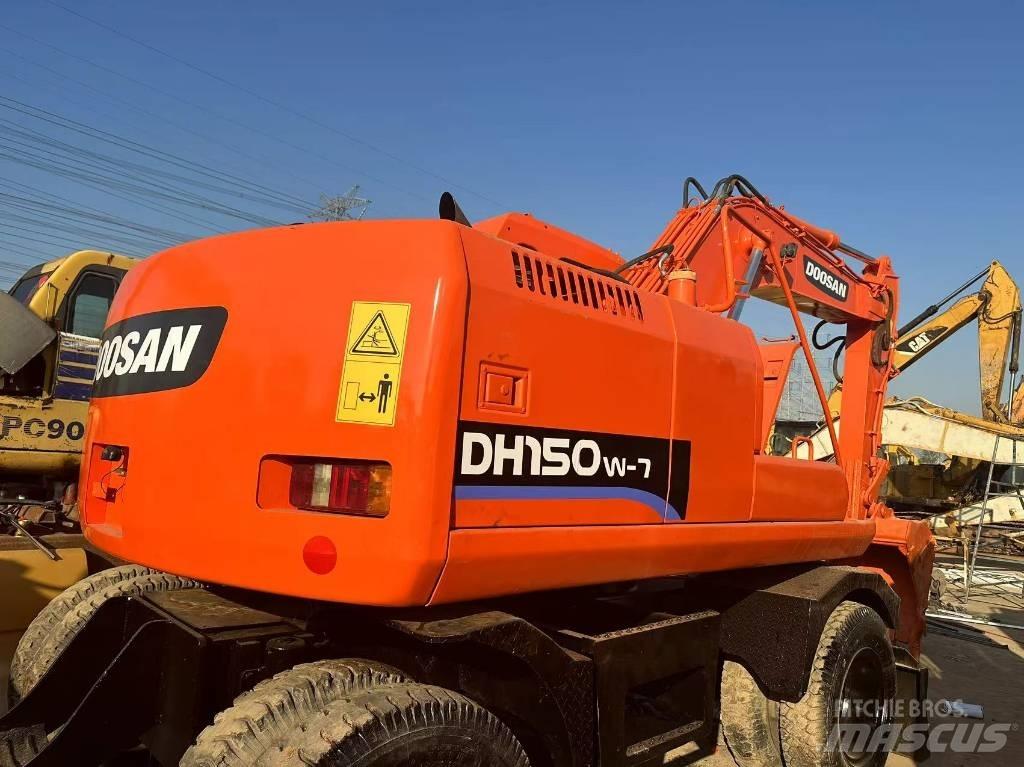 Doosan 150 W-7 轮式挖掘机