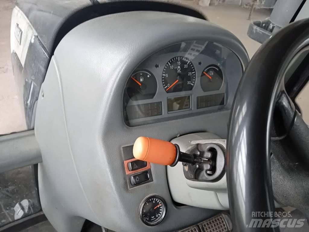 Valtra T 171 拖拉机/农用车