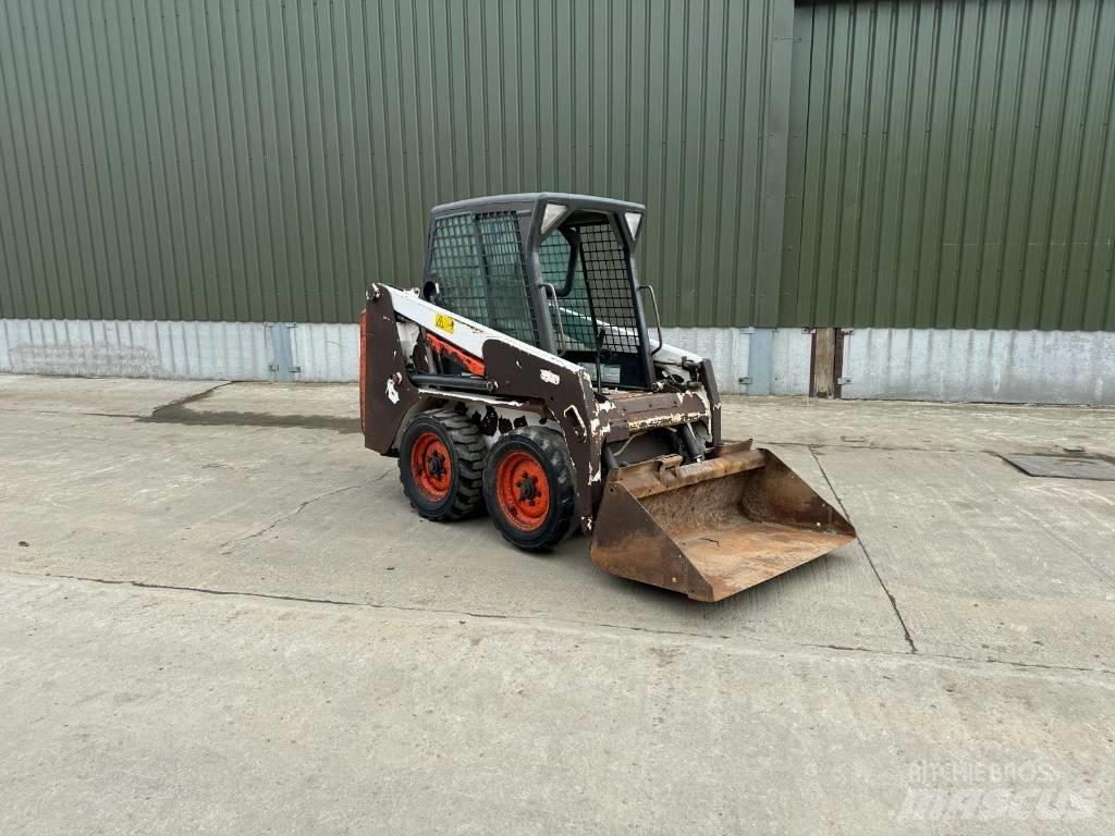 Bobcat S 100 滑移装载机