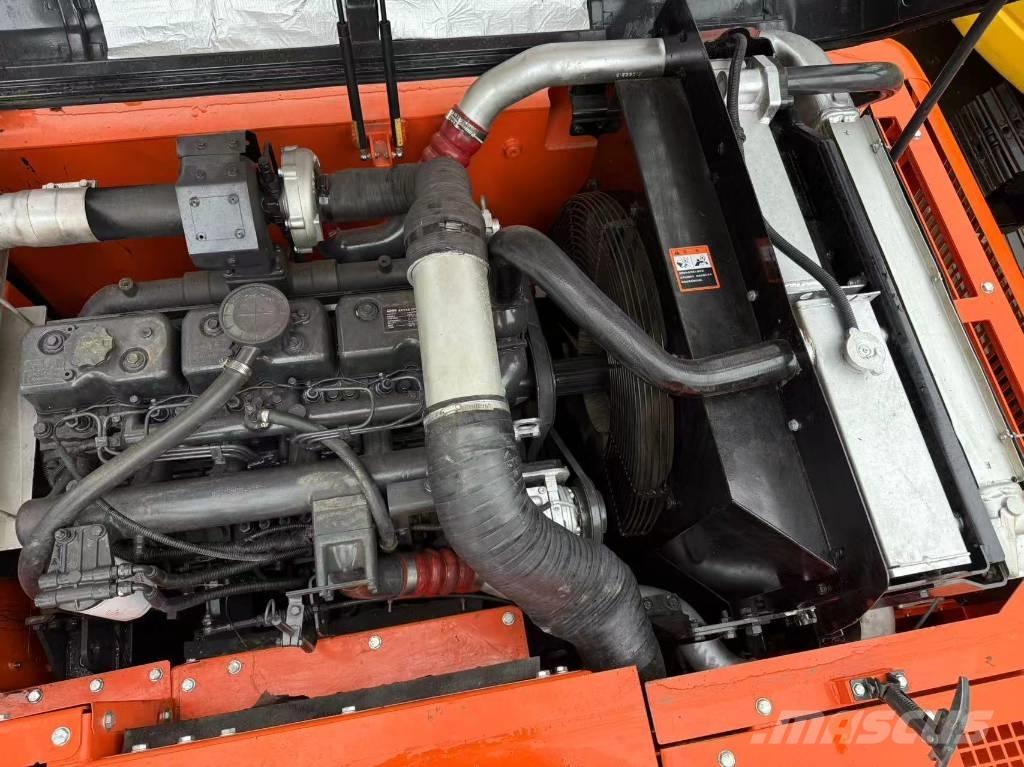 Doosan DX 225 履带挖掘机