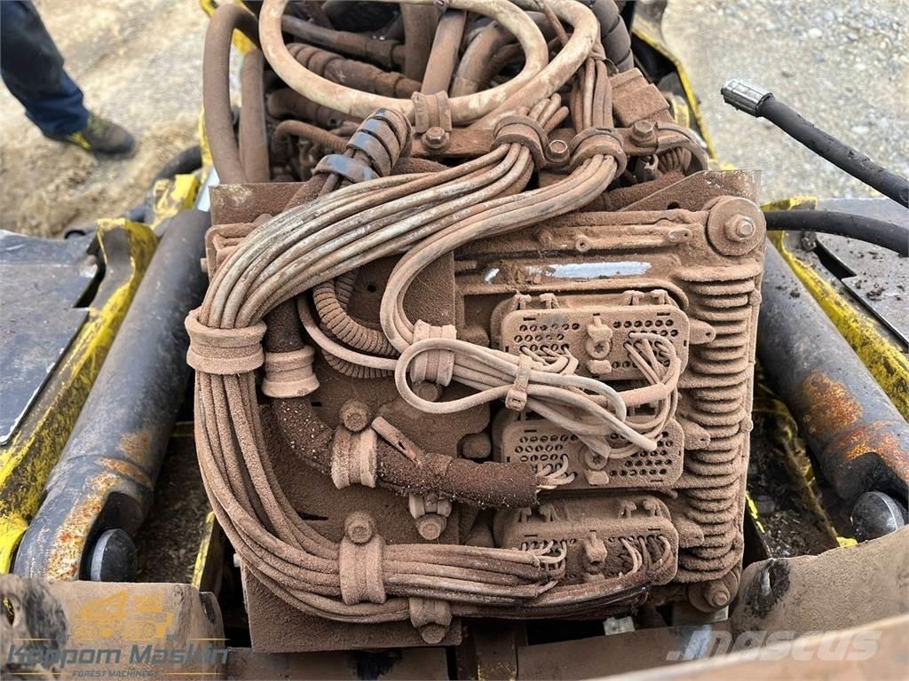 John Deere H415 收割机机箱