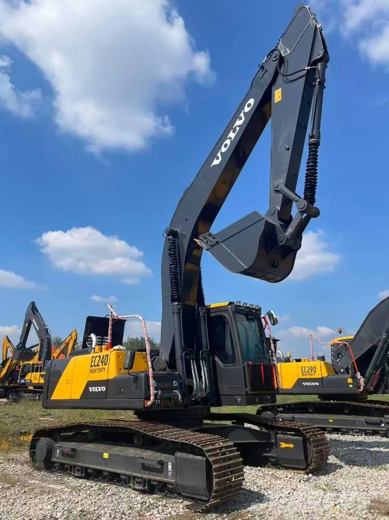 Volvo EC 240 履带挖掘机