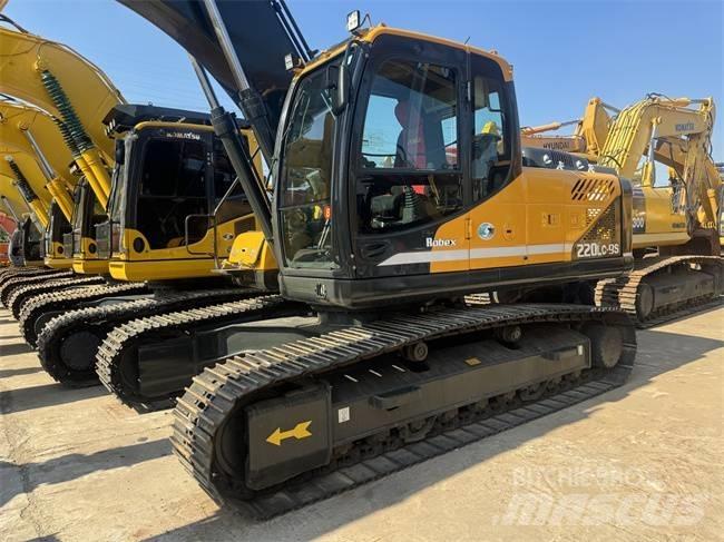 Hyundai Robex 220 LC 履带挖掘机