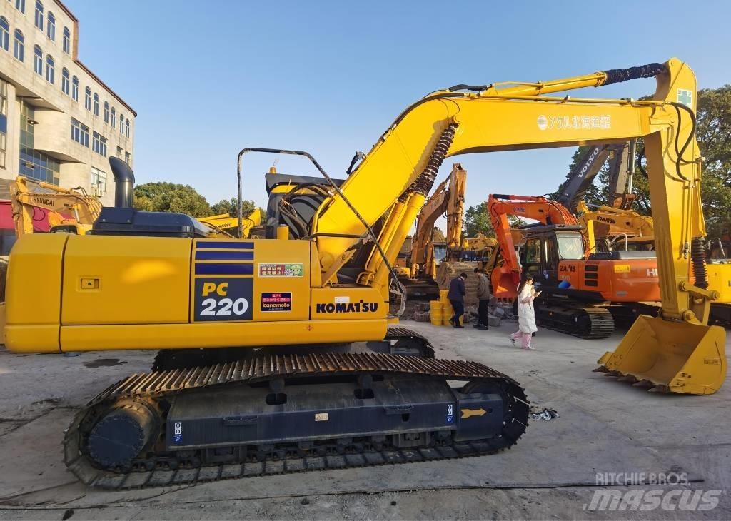 Komatsu PC 220-7 履带挖掘机