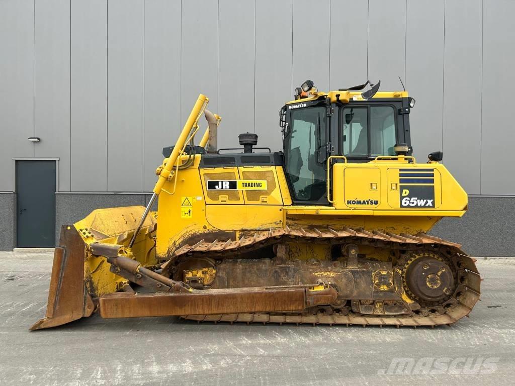 Komatsu D 65 WX-18 履带式推土机