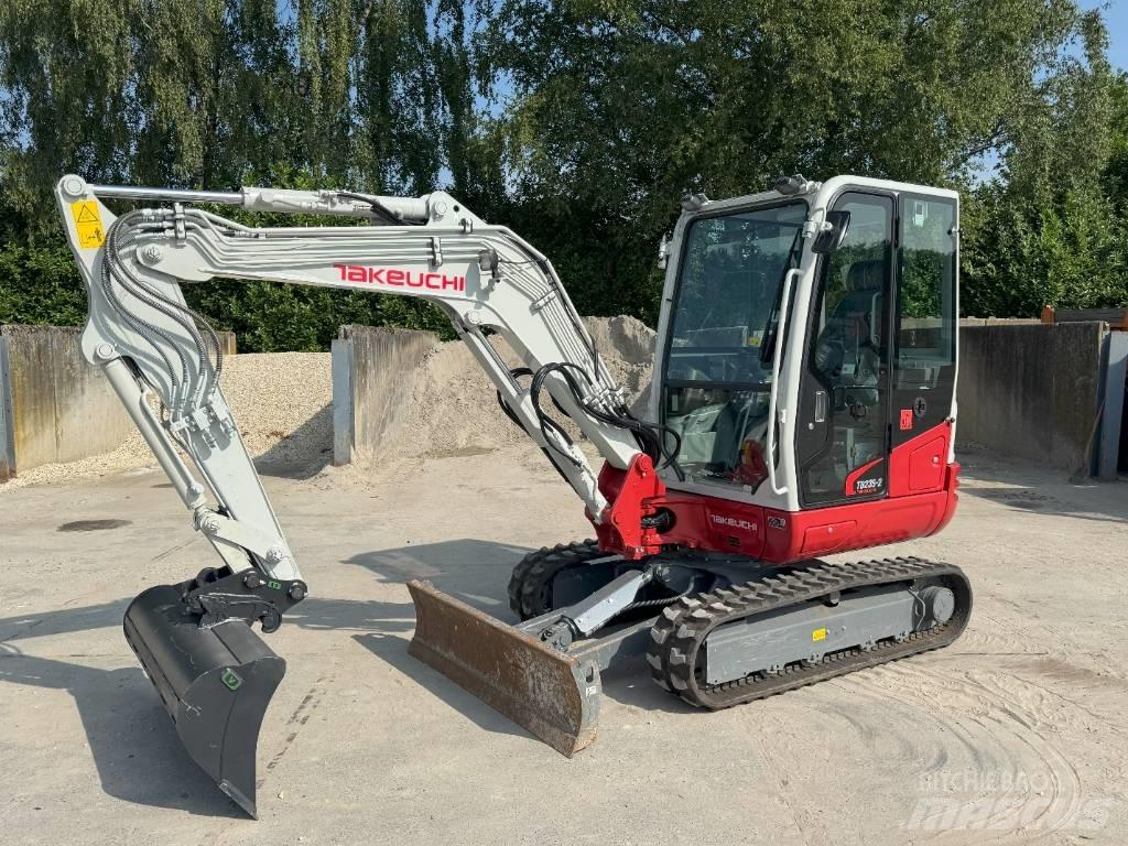 Takeuchi TB 235-2 小型挖掘机
