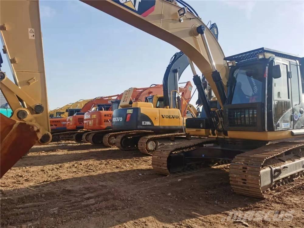 CAT 326D2 履带挖掘机