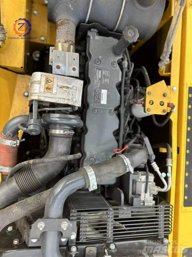 Komatsu PC 240-8 履带挖掘机