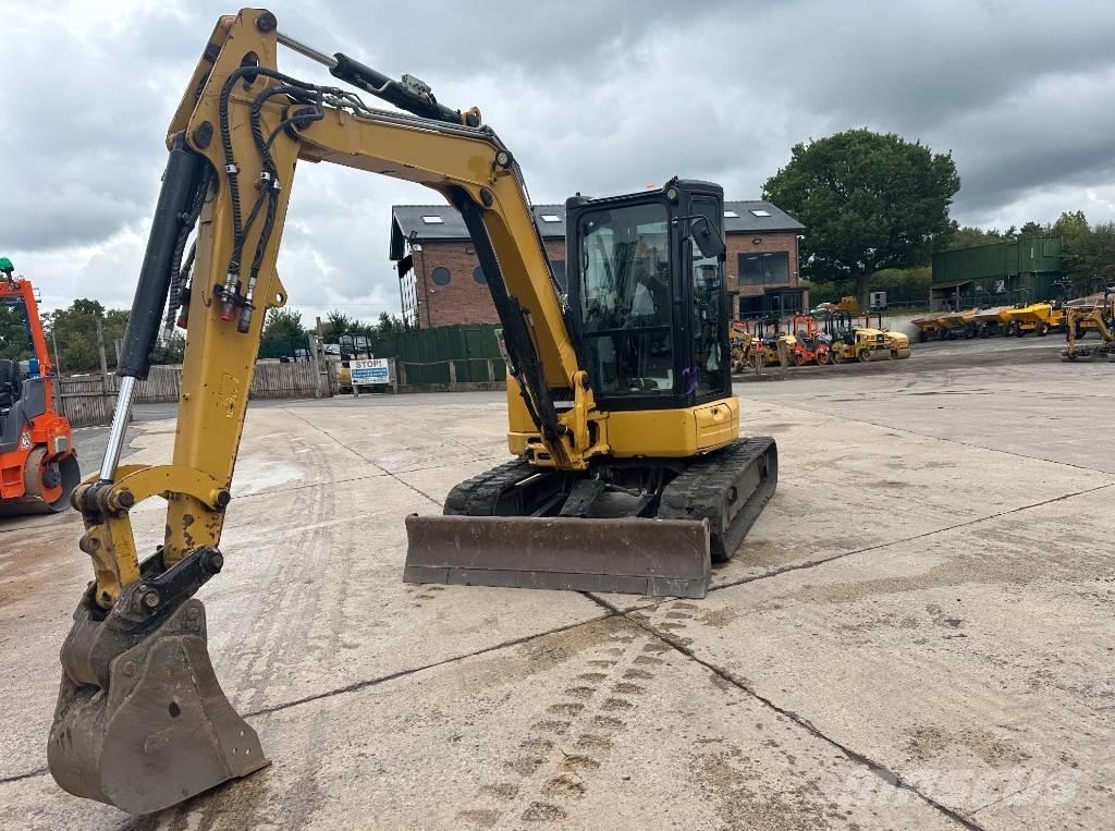 CAT 305 E2 CR 小型挖掘机