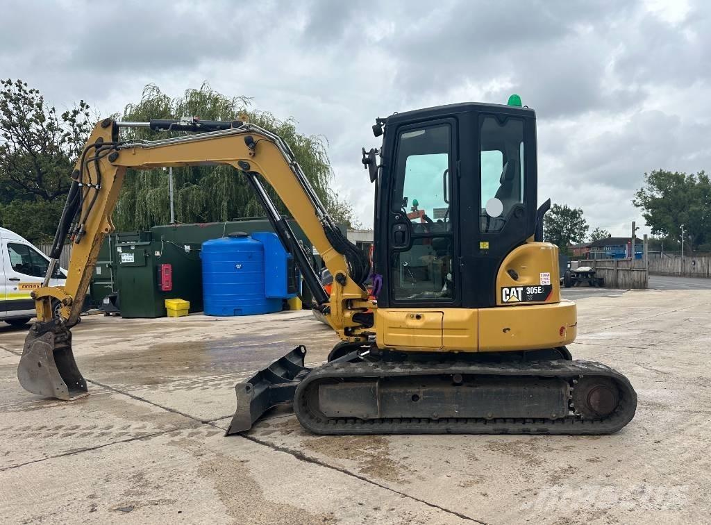 CAT 305 E2 CR 小型挖掘机