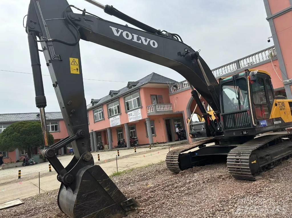 Volvo EC 240 履带挖掘机