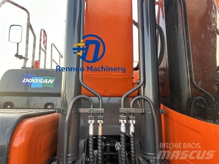 Doosan DX 300LC-9C 履带挖掘机