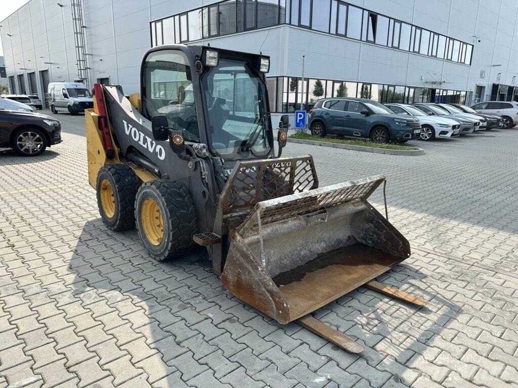 Volvo MC70C 滑移装载机