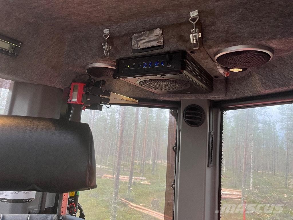 Komatsu 931 收割机