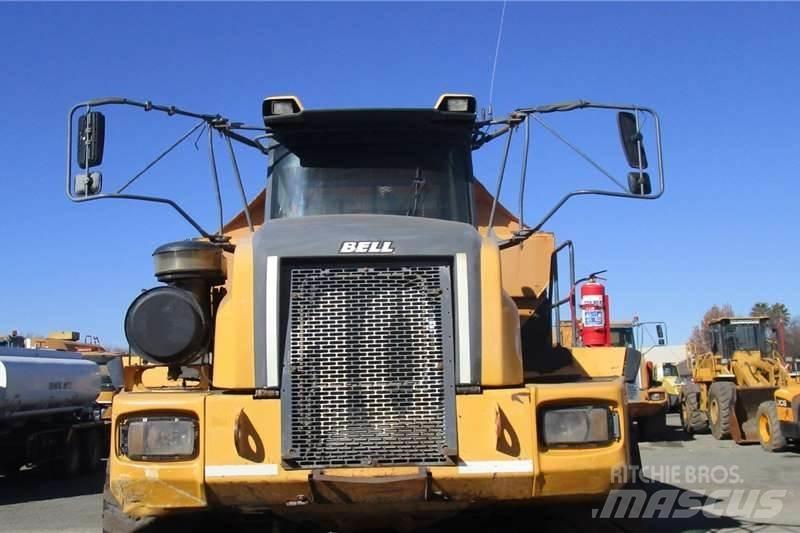 Bell B50D 铰接式自卸车