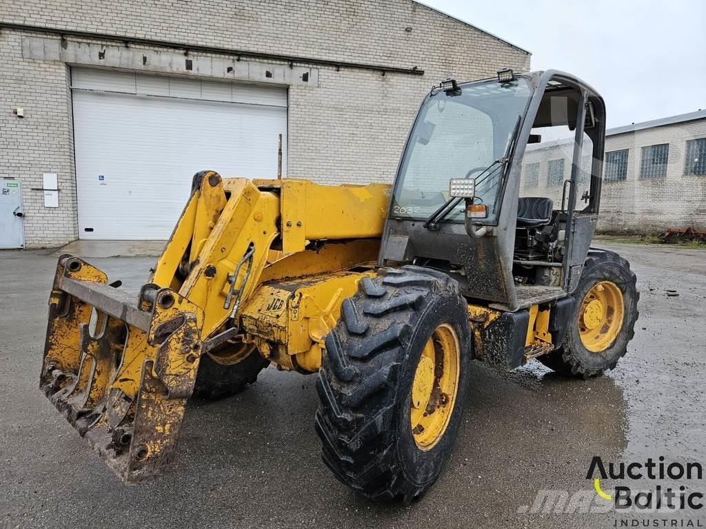 JCB 530 伸缩臂叉装车|叉装车