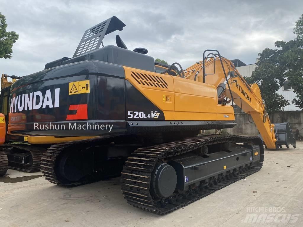 Hyundai R520 履带挖掘机