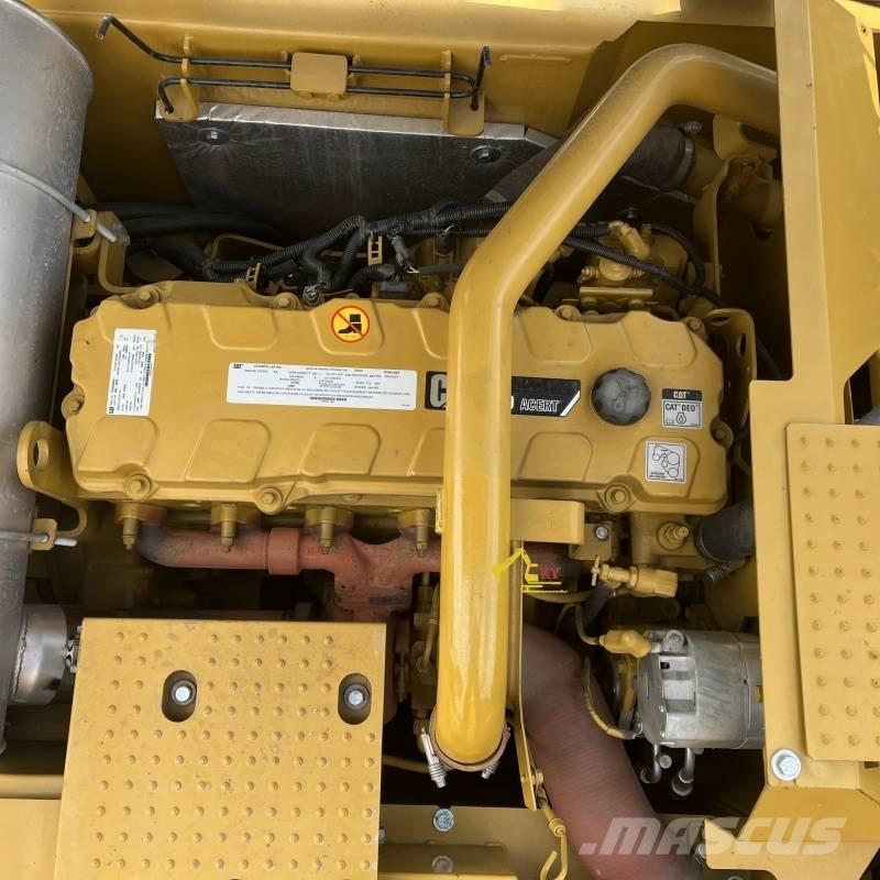 CAT 330D2L 履带挖掘机