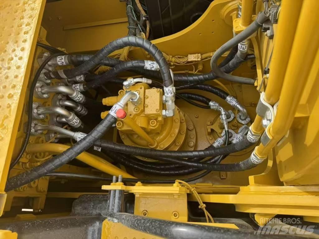 CAT 323GC 履带挖掘机