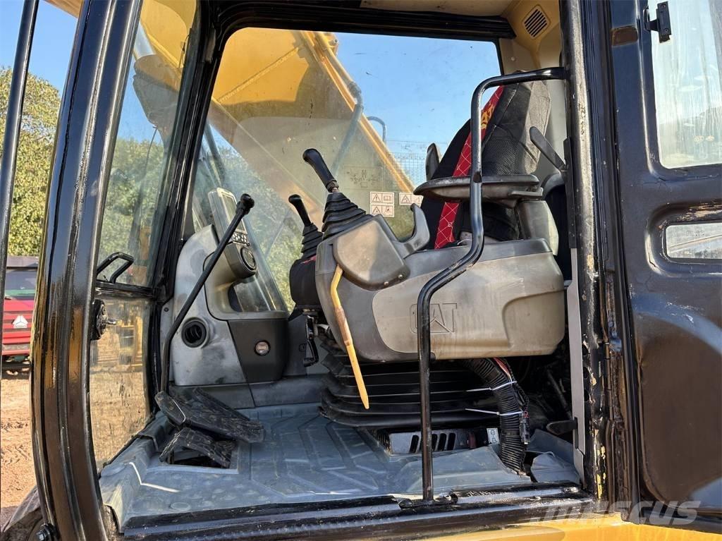 CAT 320 D 履带挖掘机