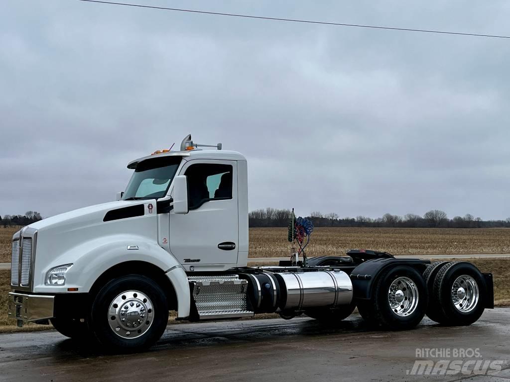 Kenworth T 880 牵引车