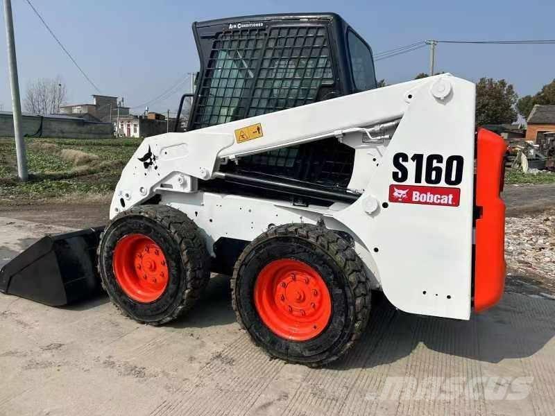 Bobcat S 160 滑移装载机