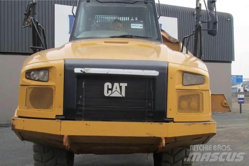 CAT 730C2 铰接式自卸车