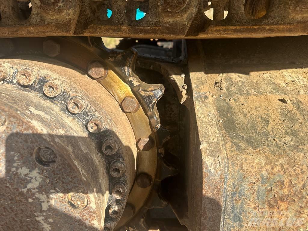 CAT 320FL 履带挖掘机