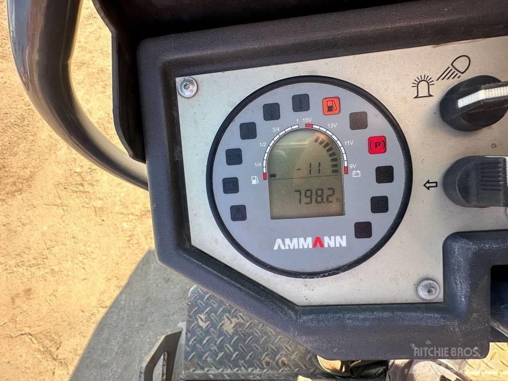 Ammann ARX23 双轮压路机