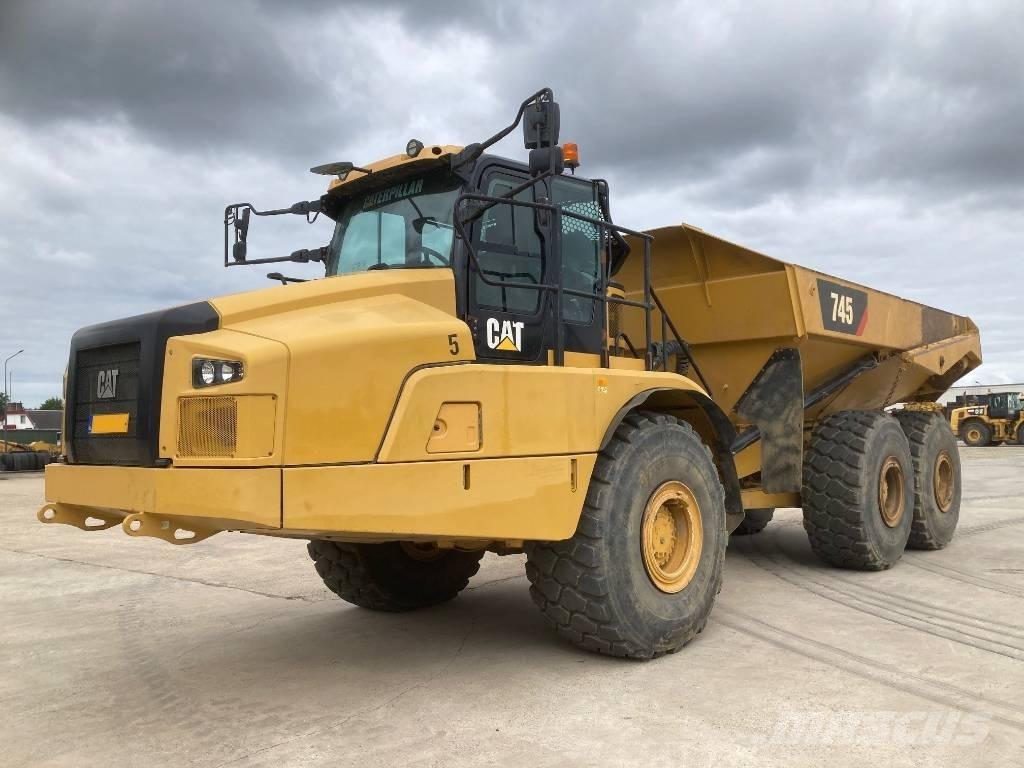 CAT 745 铰接式自卸车