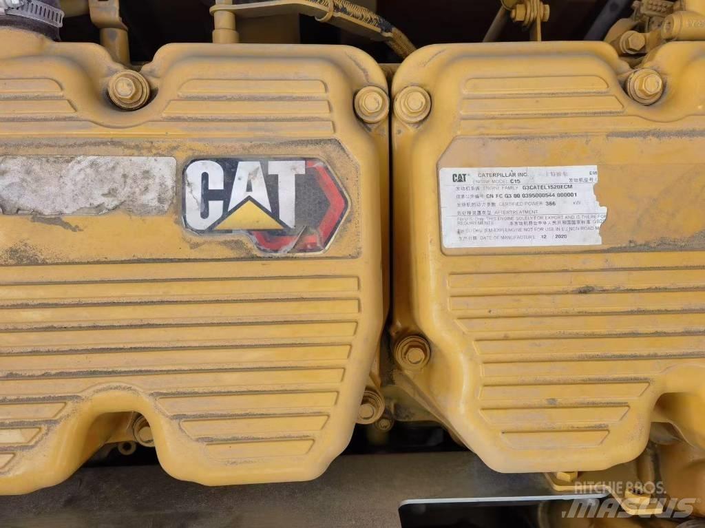 CAT 374 履带挖掘机