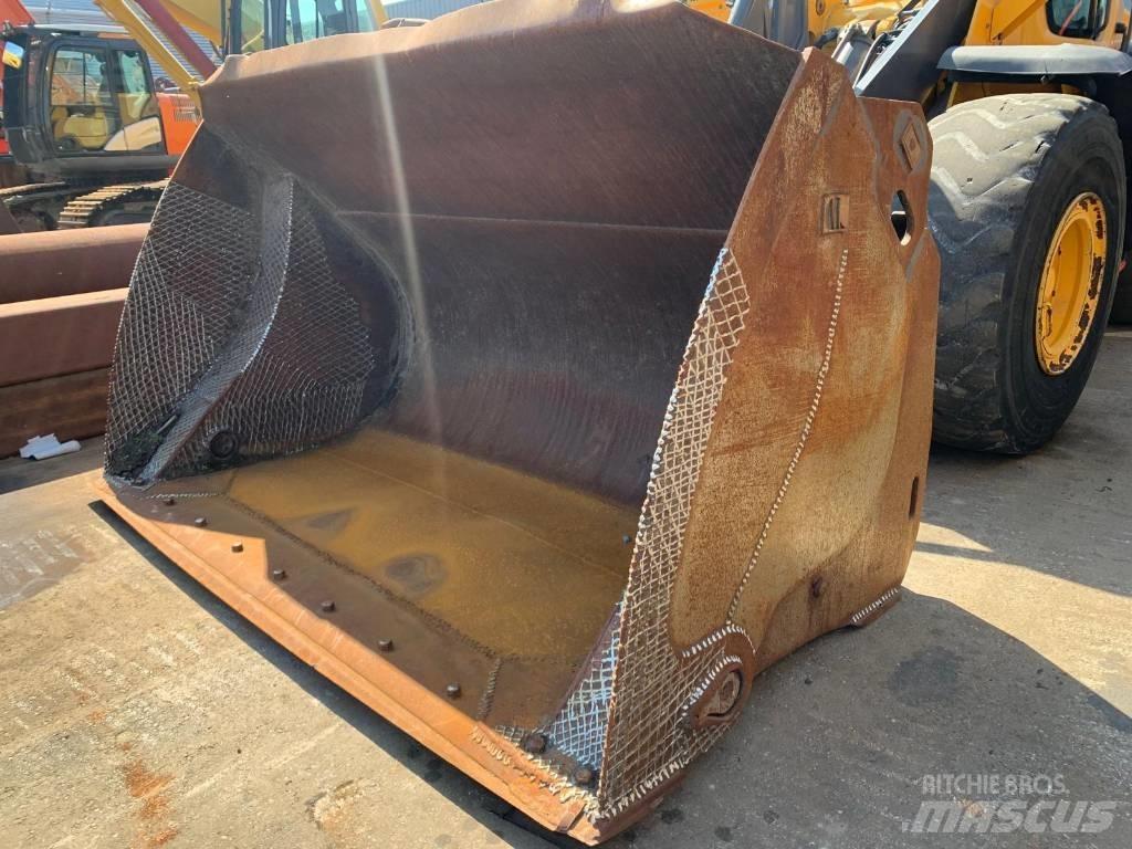 Volvo L110H L120H 轮式装载机