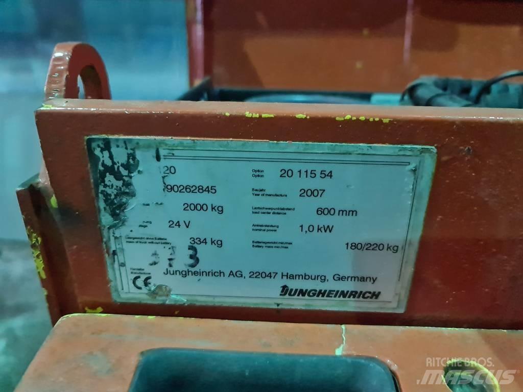 Jungheinrich EJE120 手摇升降机