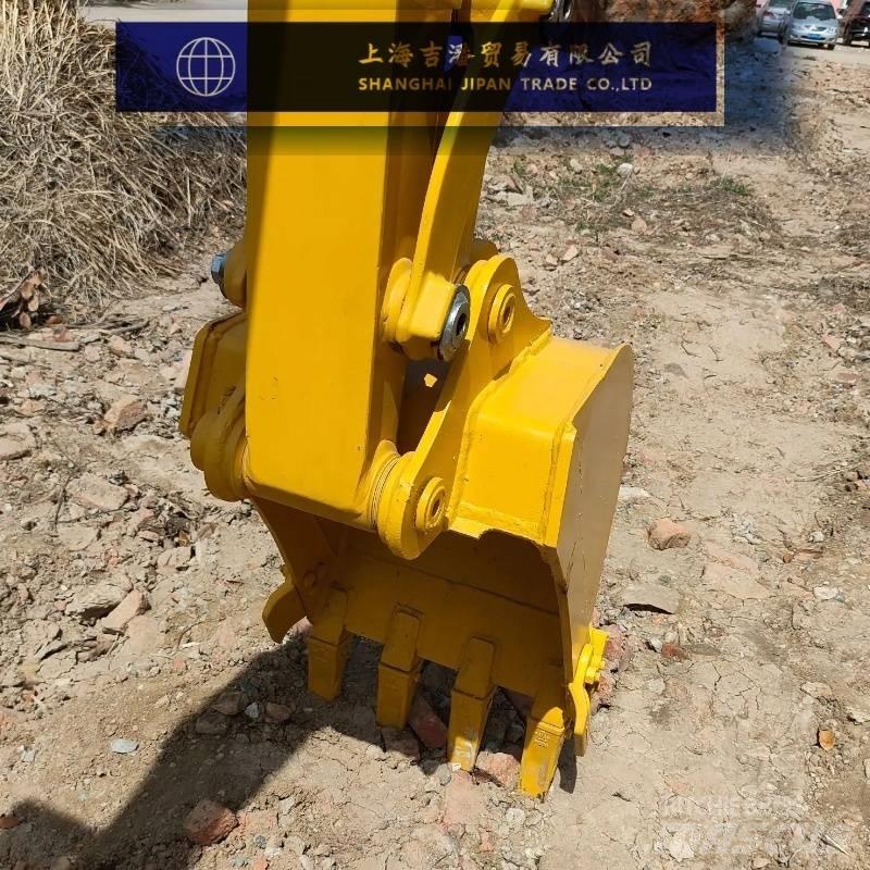 Komatsu PC 40 MR 小型挖掘机