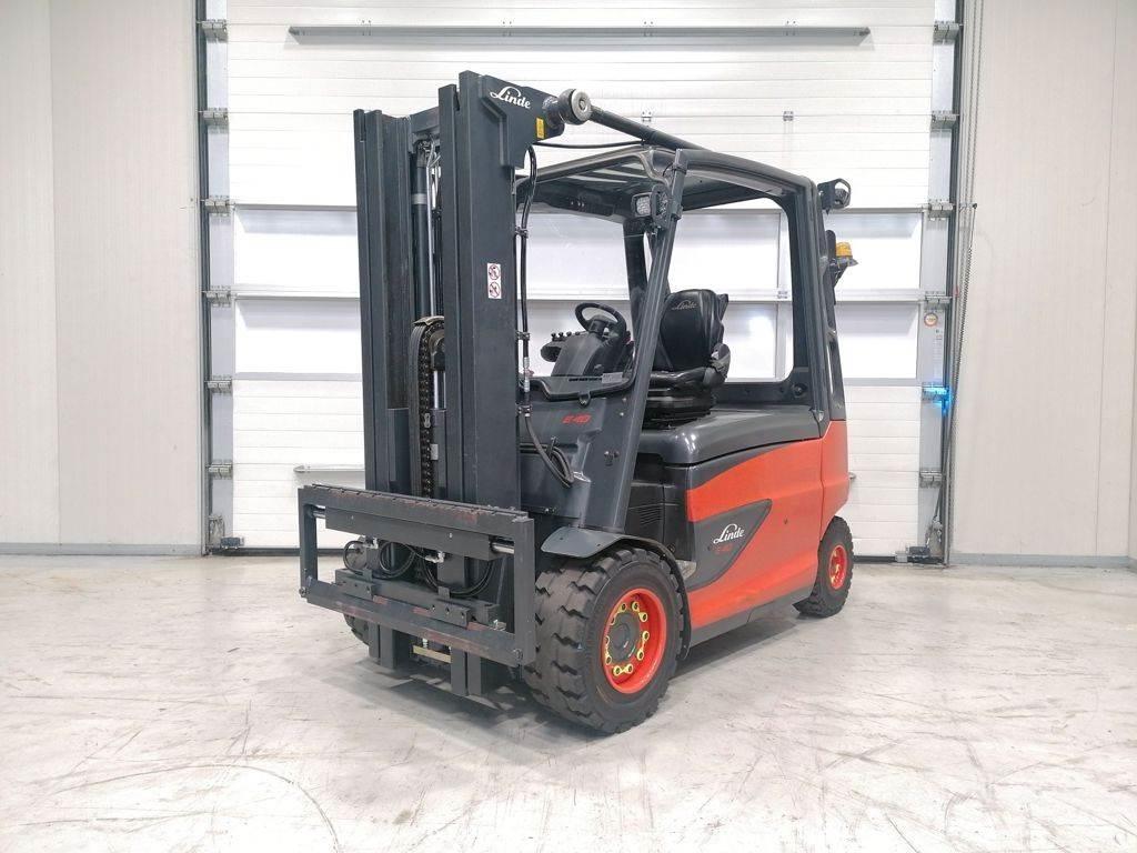 Linde E40HL-01/600 电动叉车