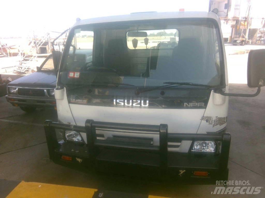 Isuzu NPR 油罐车