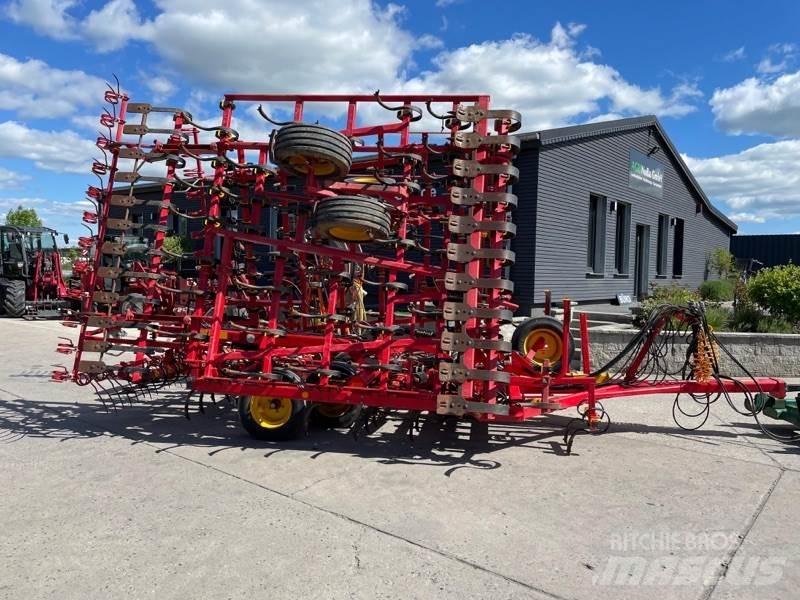 Väderstad NZA 800 多功能条播机