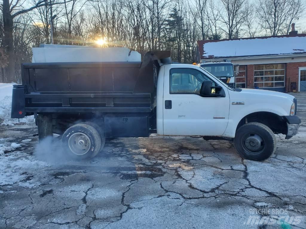 Ford F 350 FX4 自卸式货车
