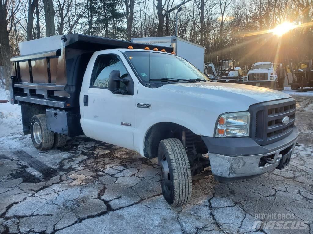 Ford F 350 FX4 自卸式货车