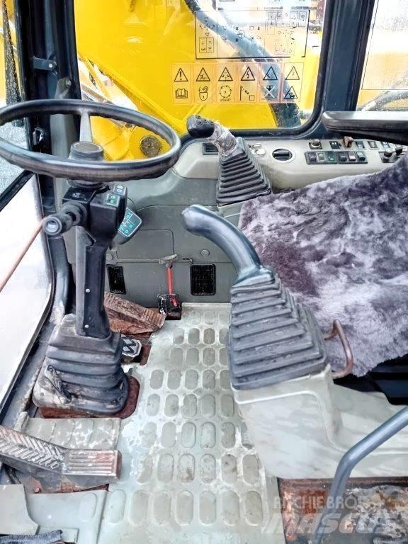 Komatsu PW 130ES-6K 轮式挖掘机