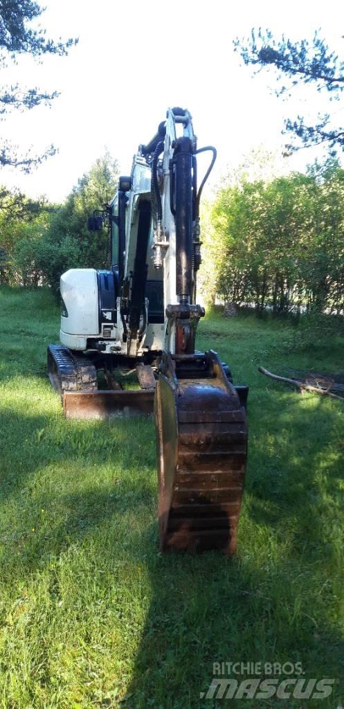 CAT 305 CR 小型挖掘机