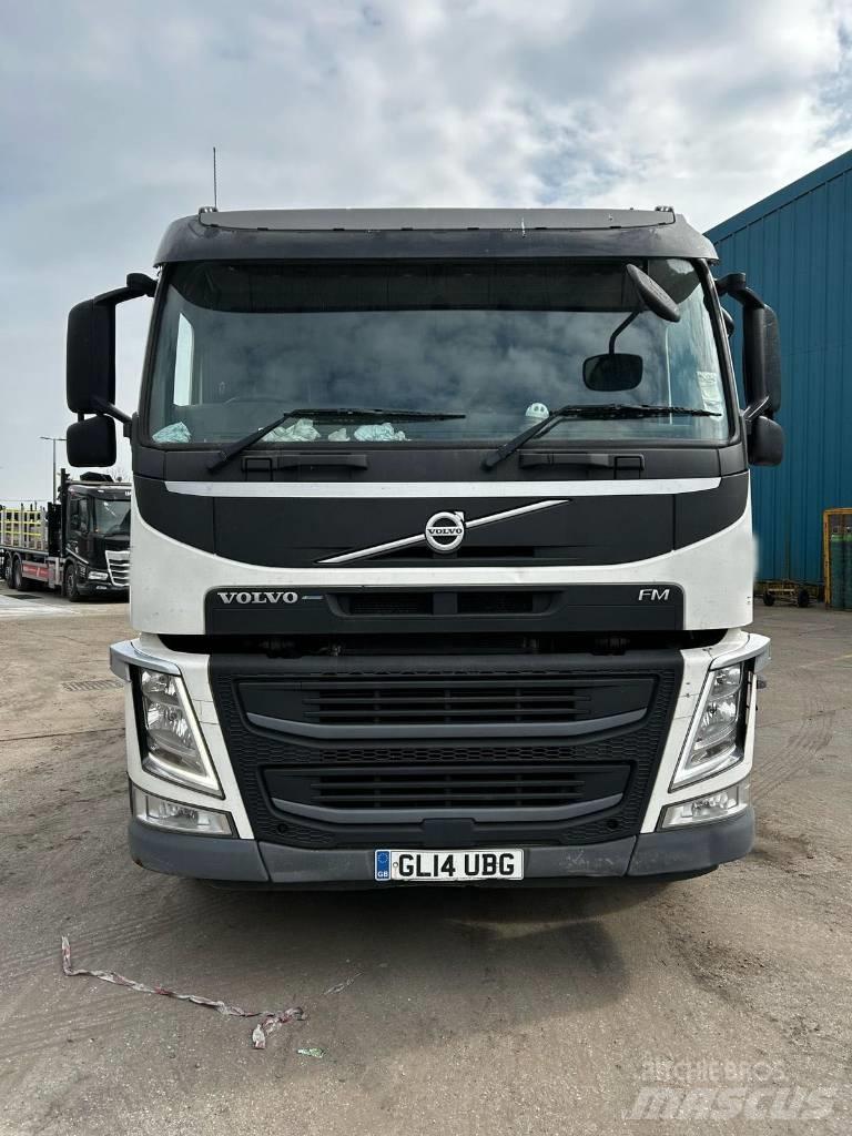 Volvo FM 330 平板栏板货车